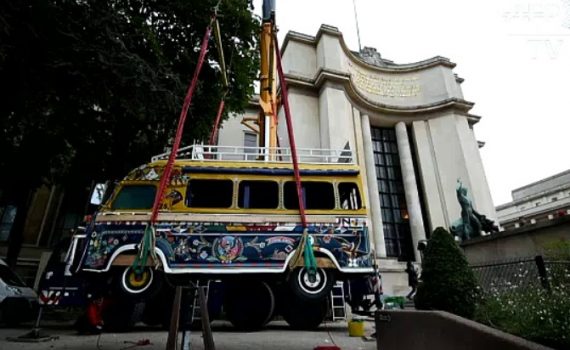Le « car rapide » sénégalais fait son entrée au Musée