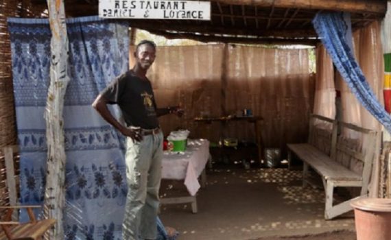 Rubrique Porte-monnaie : Ibrahima, guide touristique – 381 euros par mois