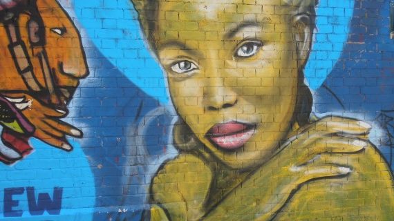 « T’es belle pour une noire ! »