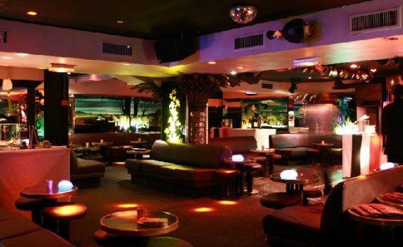 A Paris, les sommets africains se terminent en boîte