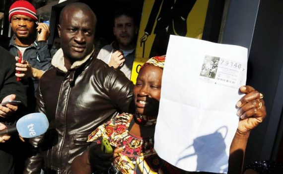 Espagne : un immigré sénégalais sans emploi gagne 400 000 euros à la loterie de Noël Espagne : un immigré sénégalais sans emploi gagne 400 000 euros à la loterie de Noël