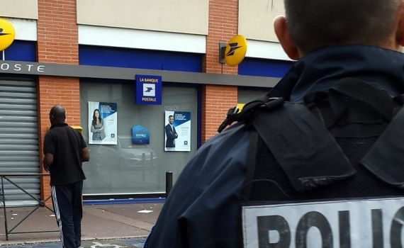 Nantes : Un sénéf havrais en prison pour le braquage de deux bureaux de poste