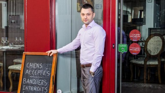 « Chiens acceptés, banquiers interdits » dans un restaurant de Rueil-Malmaison