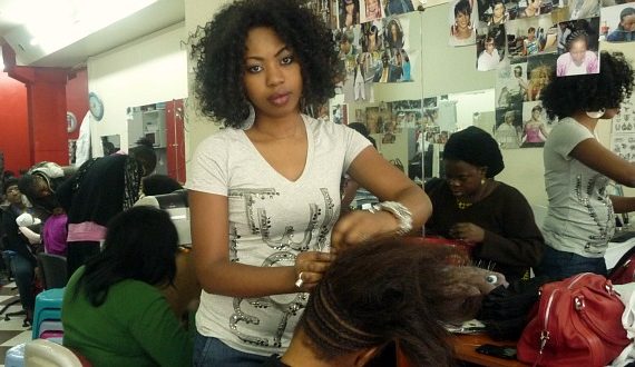 Les mille et une coiffures des Africaines