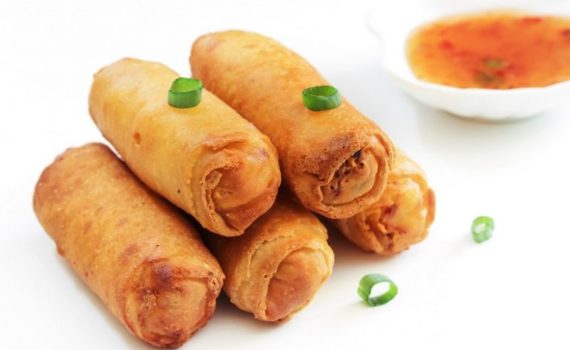 Le nem, symbole de la cuisine et de la culture vietnamiennes au Sénégal