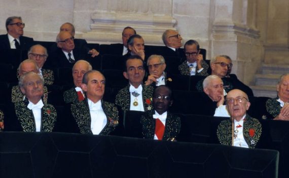 1983 : Senghor, un « Blanc peint en noir » à l’Académie française ?