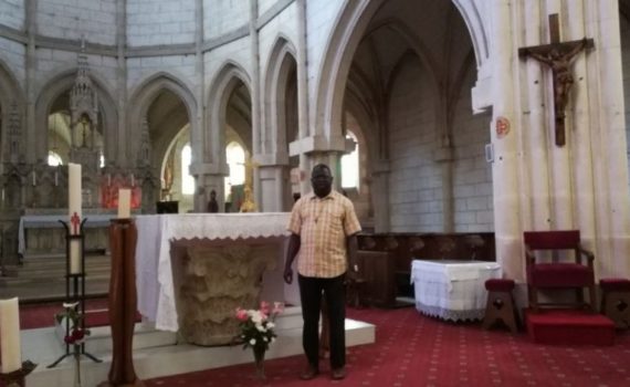 Après sept ans passés en Berry, le père Bassène s’apprête à rentrer au Sénégal