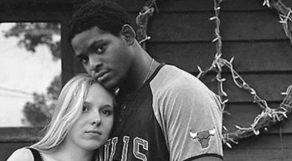 PHOTOS. Des couples mixtes parlent de la discrimination qu’ils ont subie dans un projet artistique