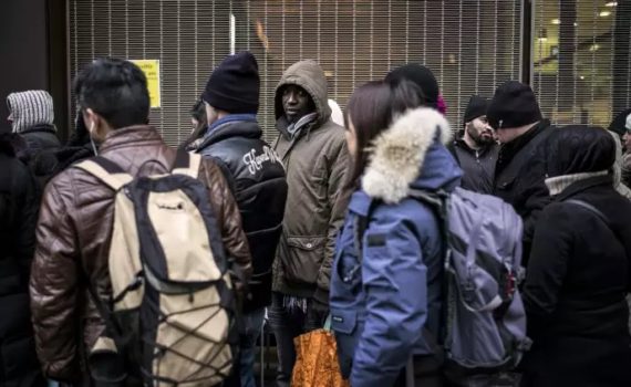 Pour le Défenseur des droits, la France discrimine ses étrangers