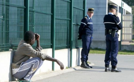 Etrangers retenus à Roissy : 4.000 femmes et hommes jugés chaque année