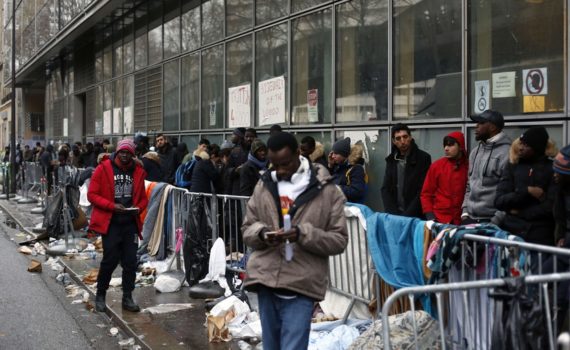 La France expulse davantage de migrants avec une hausse de 14% en un an
