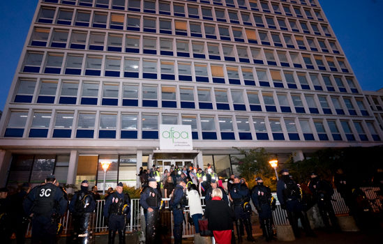 Montreuil : le maire réquisitionne 15.000 mètres-carrés de bureaux vides pour reloger des travailleurs migrants