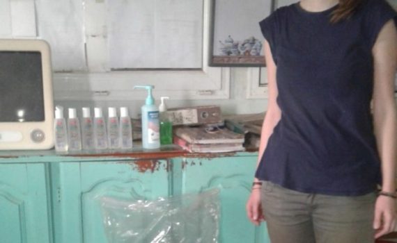 Les vêtements pour bébés livrés à la pouponnière de Mbour