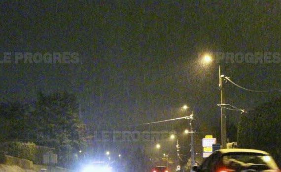 Trahi par son GPS, Abdou accidenté sur la route enneigée à Cayres (Haute Loire)