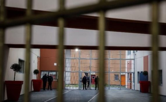 Un détenu ivoirien se suicide la veille d’être expulsé à la prison de Grasse