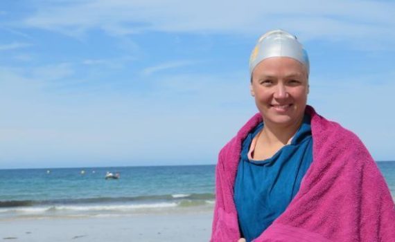 Traversée de la Manche: Lauriane boucle son défi pour le village de Baria