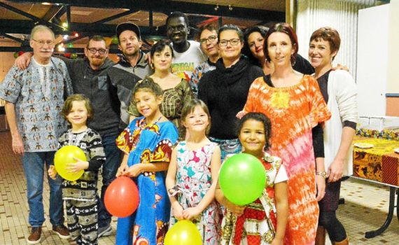 Locmariaquer (Bretagne) : La soirée sénégalaise de Loc à Gaya cartonne