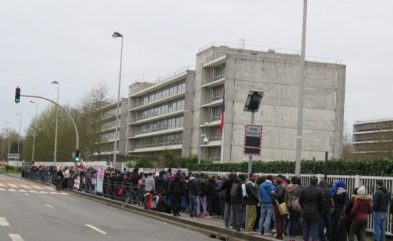 Essonne : vers la fin des files d’attente interminables à la préfecture ?