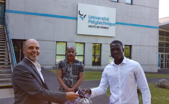 Les étudiants sénégalais offrent des masques à l’université de Cambrai