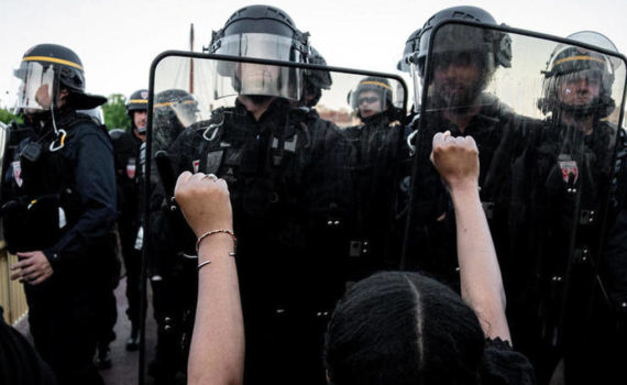 Un policier traité de «vendu» parce que noir, dépose plainte annonce le préfet de Paris, Didier Lallement