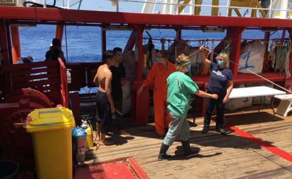 Le navire humanitaire Ocean Viking demande un secours d’urgence, avec 180 réfugiés à bord