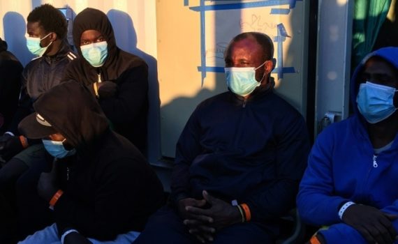 Traverser l’Afrique jusqu’aux côtes méditerranéennes, le calvaire des migrants