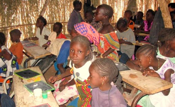 Des fournitures scolaires pour Koussanar