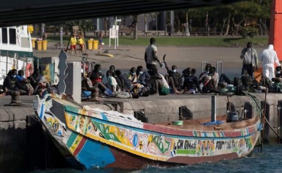 Plus de 1600 migrants africains sont arrivés ce week-end sur les îles Canaries Plus de 1600 migrants africains sont arrivés ce week-end sur les îles Canaries