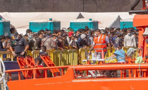 Plus de 8157 migrants aux Canaries en un mois