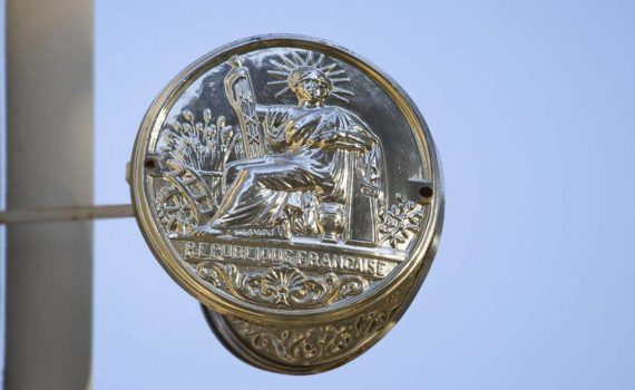 Une centaine d’étrangers saisissent la justice pour obtenir un rendez-vous en préfecture d’Ile de France