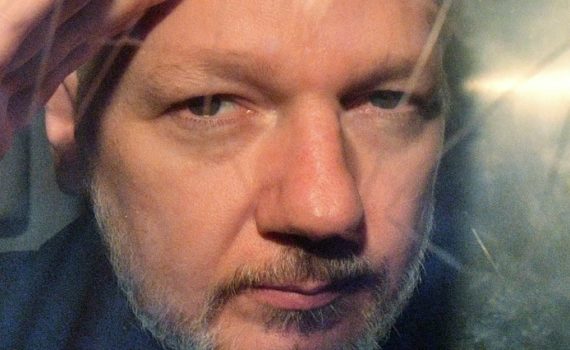 Julian Assange, héros d’une transparence parfois controversée