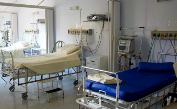 Une sénégalaise, agente hospitalière de Pontoise en grève de la faim