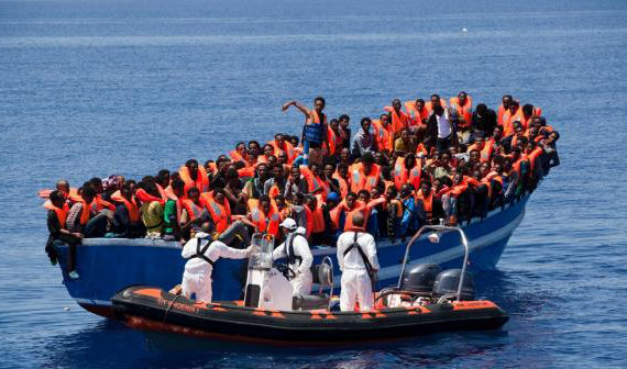 Dix-sept migrants africains retrouvés morts sur un bateau au large des Canaries