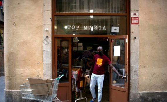 A Barcelone, des baskets pour sortir les migrants sénégalais de la vente à la sauvette