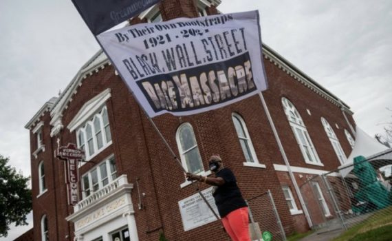 Cent ans après un massacre d’Afro-Américains, Tulsa attend Joe Biden et espère des réparations
