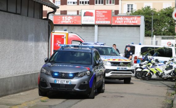 Un sénégalais blessé par balles par un policier à Evreux (France) Un sénégalais blessé par balles par un policier à Evreux (France)