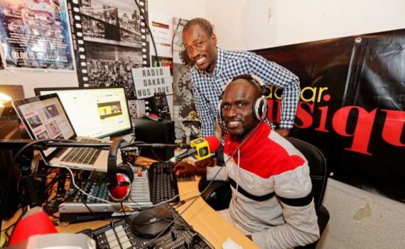Près du Havre, la radio Dakar Musique d’Alioune et Omar Sène fait mouche dans le monde entier