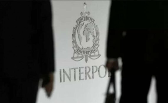 En tardant a se prononcer sur la plainte visant Ahmed Nasser Al-Raisi, la France abandonne sa compétence universelle, déplorent des avocats