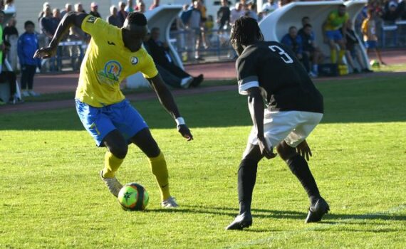 Dans la Creuse, l’Entente Sportive Guérétoise se bat pour obtenir des papiers pour son joueur Kader Diémé