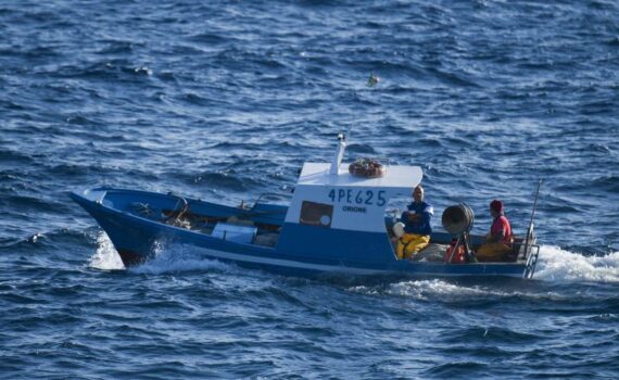 Quatre migrants dont un enfant meurent dans un naufrage au large des côtes de la région de Murcie