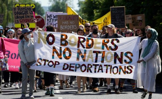 Ultimes recours pour lutter contre l’expulsion de migrants illégaux du Royaume-Uni vers le Rwanda