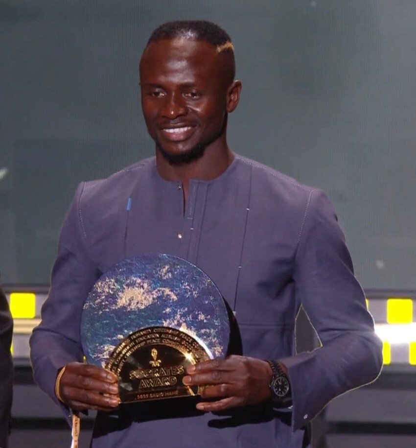 Sadio Mané premier récipiendaire du Prix Socrates pour ses projets sociétaux et caritatifs